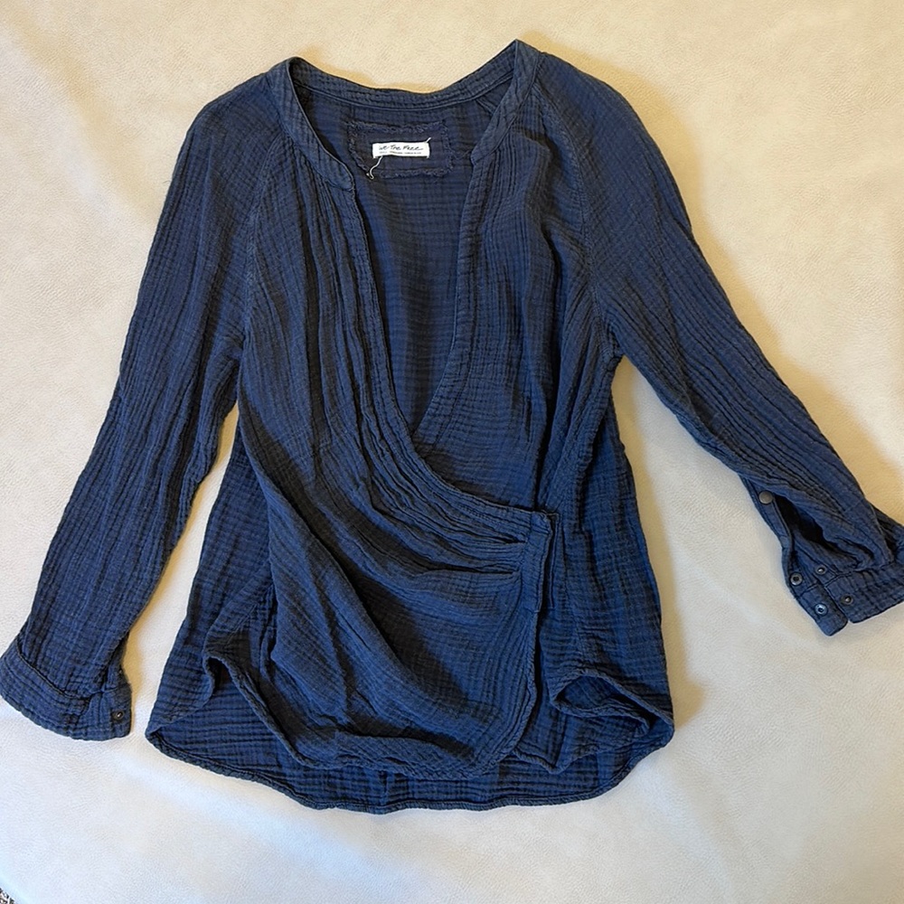 Free People Washed Navy Cotton Long Sleeve Top Size Small